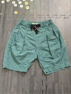Fith kids green short
